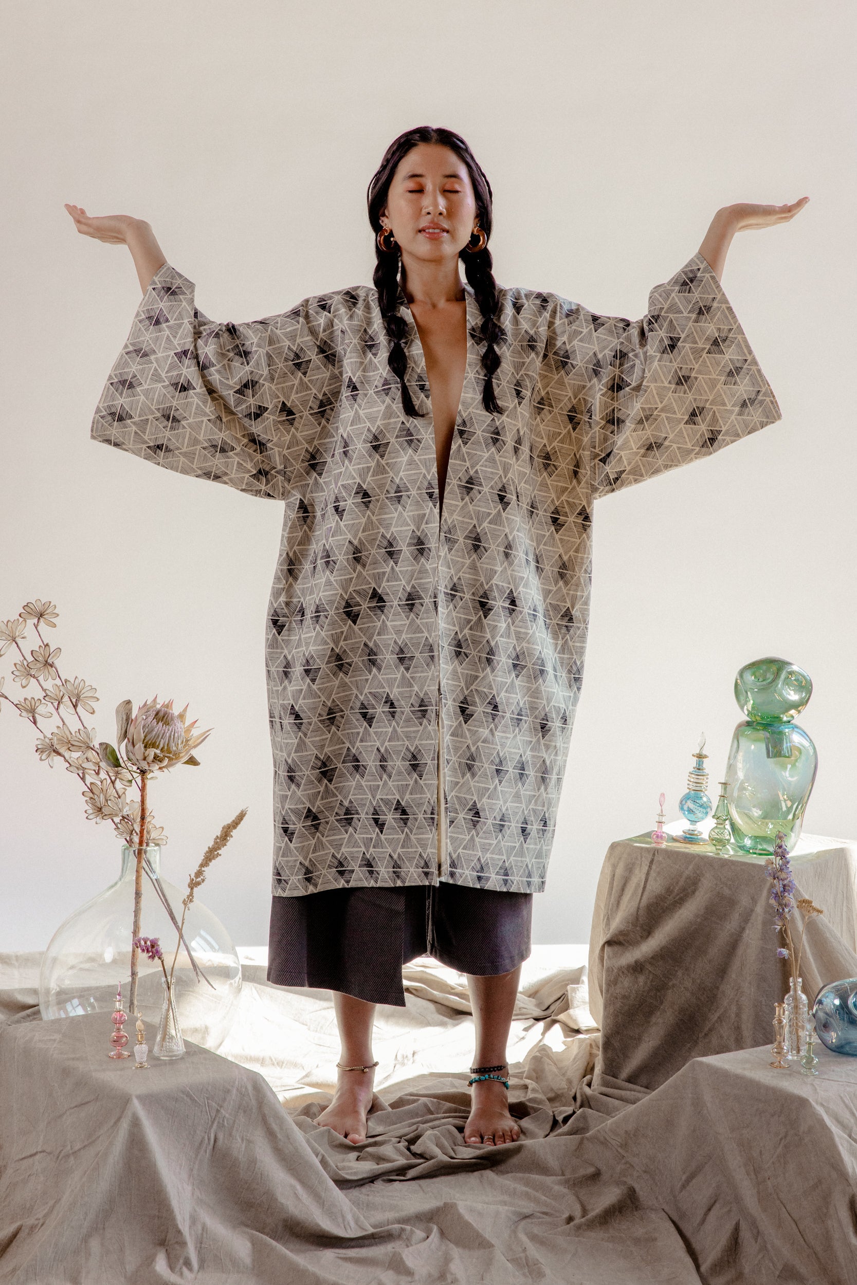 Black & White Geo Luteal Kimono